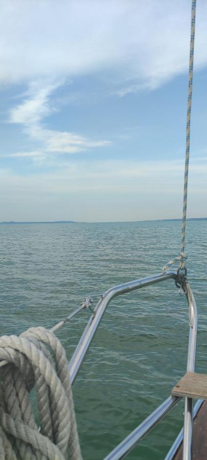 Viragos Apartman Balatonszárszó Exterior foto