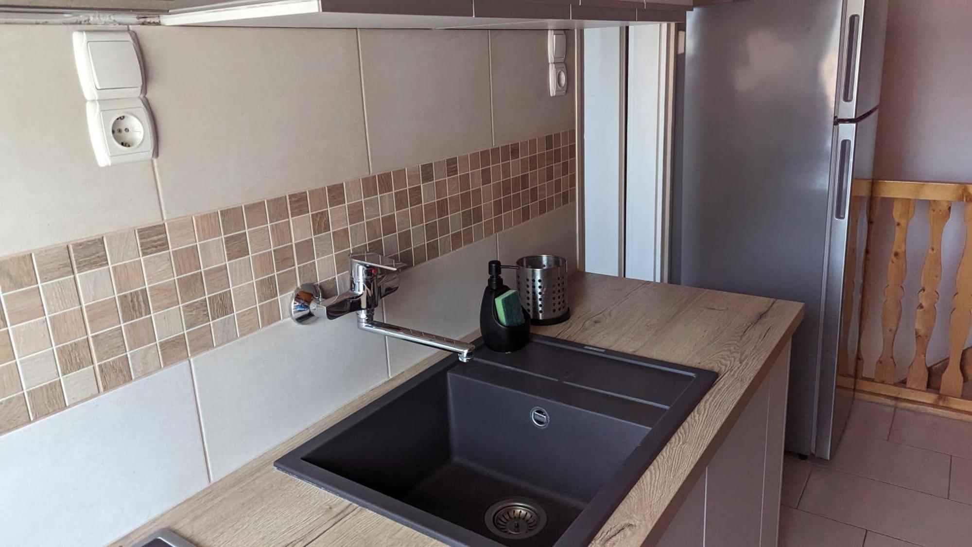 Viragos Apartman Balatonszárszó Exterior foto