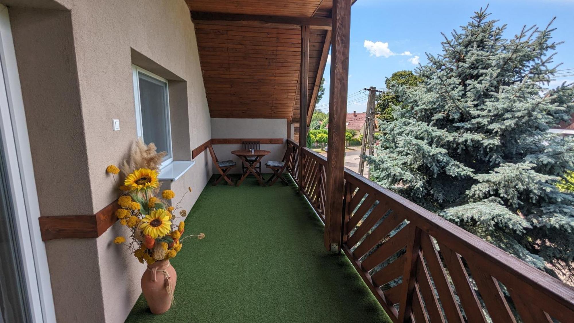Viragos Apartman Balatonszárszó Exterior foto