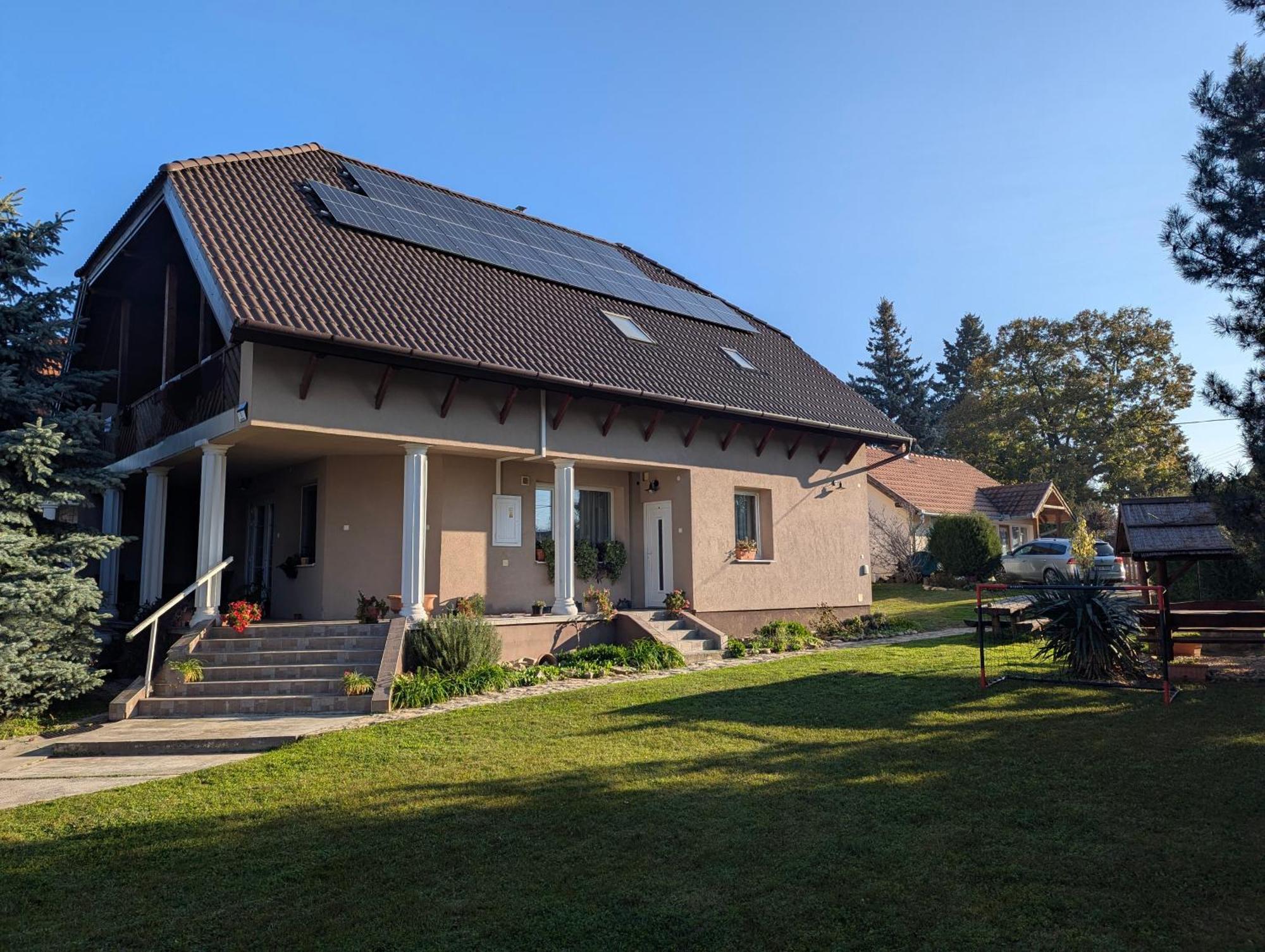 Viragos Apartman Balatonszárszó Exterior foto